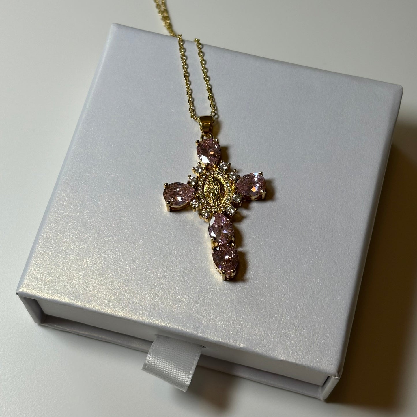 Rosa Cross Necklace Pink